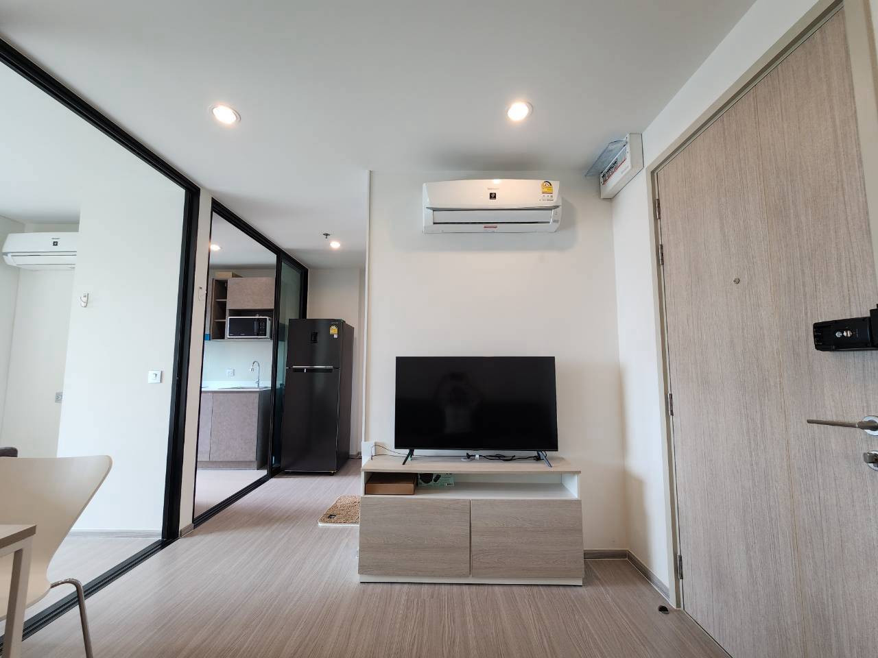 PFD-09017 Condo for rent, Aspire Erawan Prime, fully furnished, ready to move in, outstanding location next to BTS Chang Erawan✨ PFD-09017 Condo for rent, Aspire Erawan Prime, fully furnished, ready to move in, outstanding location next to BTS Chang Erawan✨