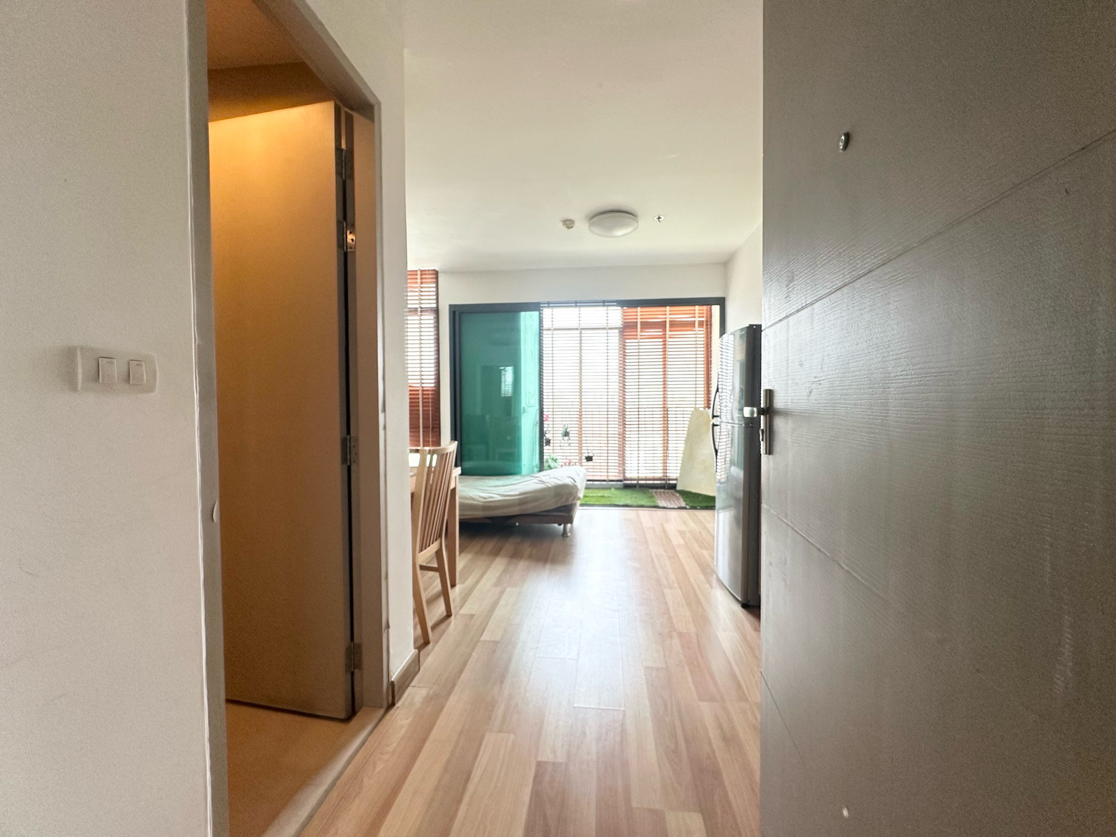 Near BTS Udomsuk, renovated room, good position.