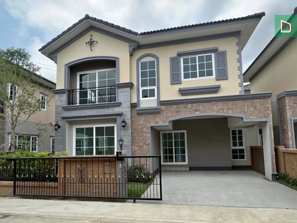 For sale: Golden Neo 3 Rama 2, size 35.7 sq m., 4 bedrooms, 3 bathrooms, 4.2 million, front of the house faces south, fully furnished, ready to move in. There is a swimming pool, fitness club. Near Central Rama 2 and Sarasas Witaed Bang Bon.