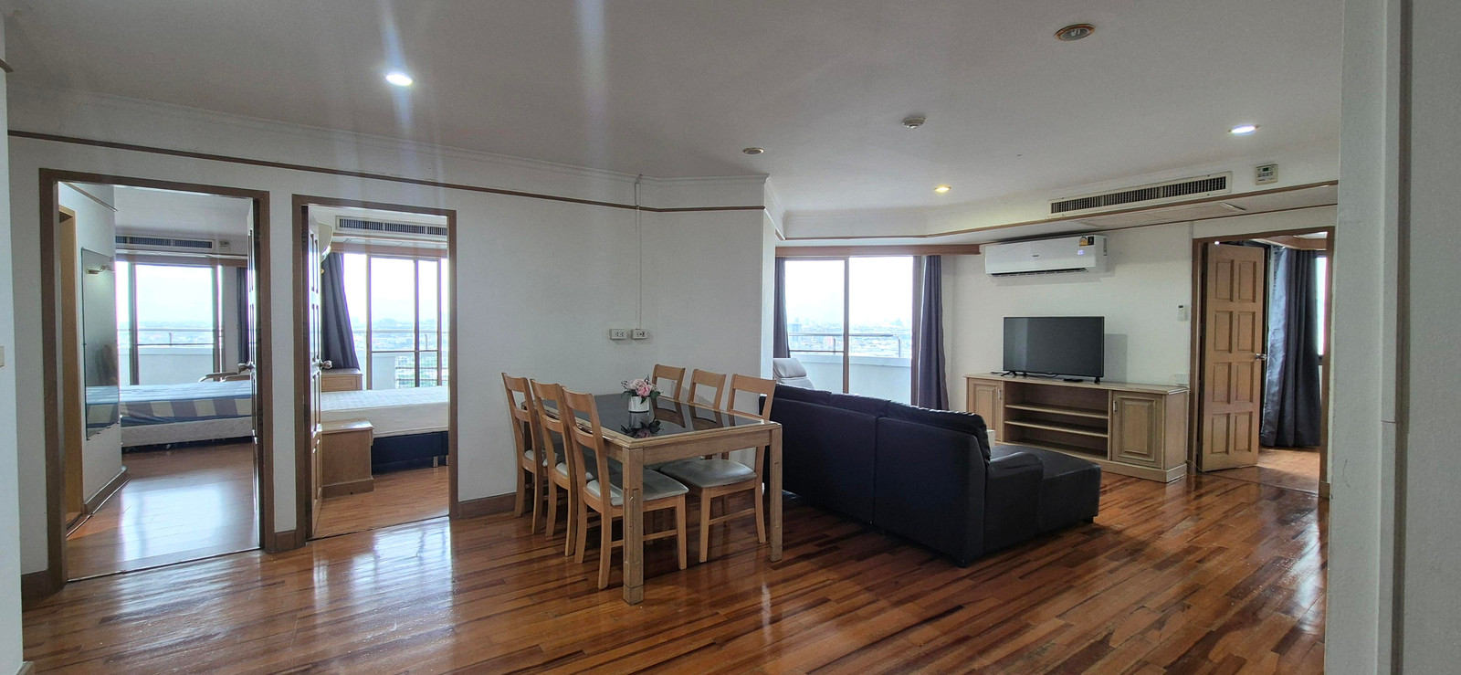 ❤️🌿❤️[[For rent]] Big room, beautifully decorated, fully furnished, good view, convenient transportation, near ARL and MRT Yellow Line, Hua Mak Station, room for rent - Flora Ville Condo, Phatthanakan 51, near Airport Link, Hua Mak Station.