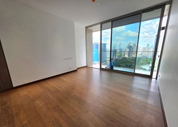 ขายคอนโด Ultra luxury Dusit residences 