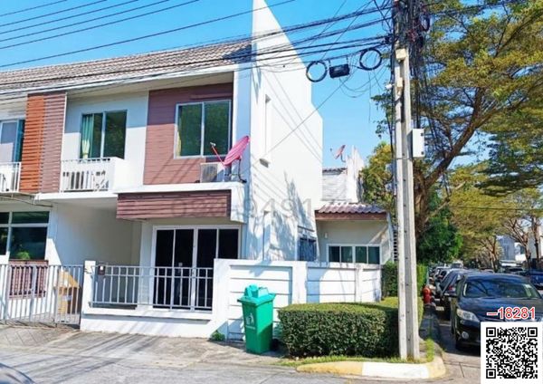 For rent, 2-story townhouse, Areeya Village, Lat Pla Khao, near Central Ramindra.