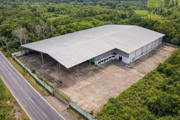 Factory warehouse and office space for rent 149,998 baht per month with 4 rai 3 ngan 60 sq.wa. Provincial Waterworks Authority Hat Yai 350 m. Thung Khamin Na Mom of land near and Thung Khamin Subdistrict Administrative Organization 400 m. s