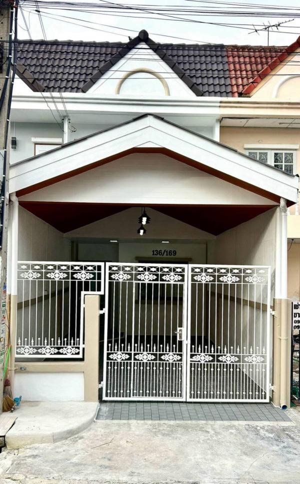 For Sale Townhouse/Townhome  , Pimonrat 2 , newly renovated , Phimonrat , Bang Bua Thong , Nonthaburi , CX-172093
