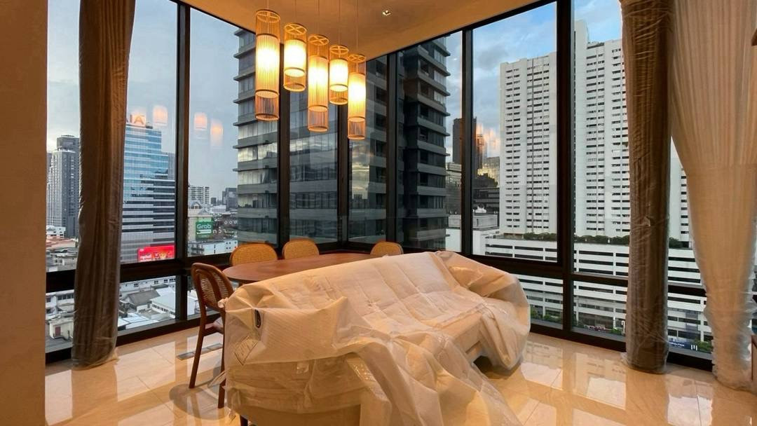 ASHTON SILOM | 🔥LAST UNIT 🔥 Direct project deal, building closing price | 2 Bedroom, high floor corner room | Fully Furnished | 18.29 million baht. Appointment to view 065-6956939 (Luk Raisin)