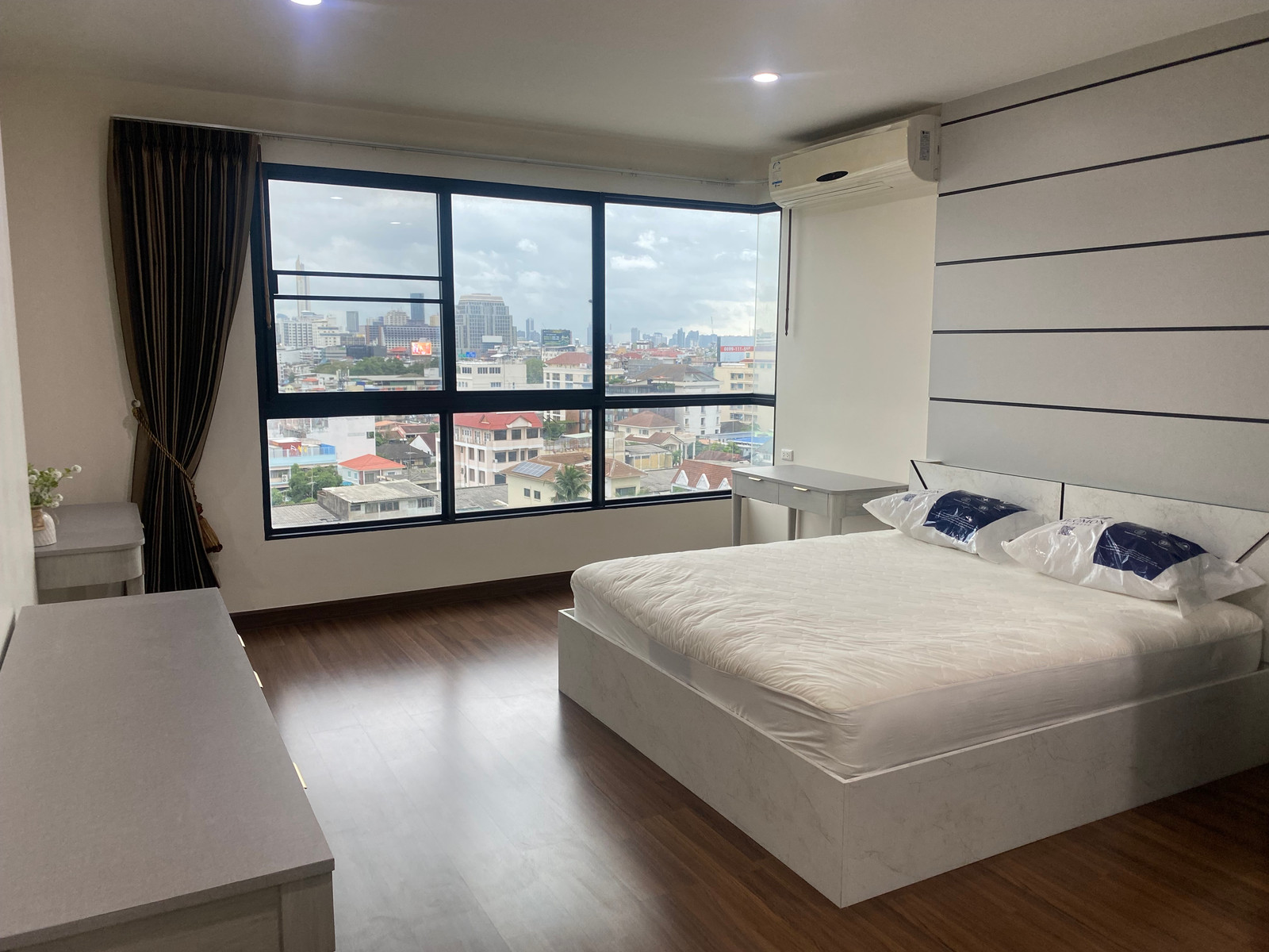 ✨Renovathedใหม่ ไม่เคยปล่อยเช่า - คอนโด Supalai Premier Ratchathewi 1ห้องนอนใหญ่ 72 sq.m. ทาสีใหม่เอี่ยม ราคาต่อรองได้ค่ะ ✨Renovathedใหม่ ไม่เคยปล่อยเช่า - คอนโด Supalai Premier Ratchathewi 1ห้องนอนใหญ่ 72 sq.m. ทาสีใหม่เอี่ยม ราคาต่อรองได้ค่ะ