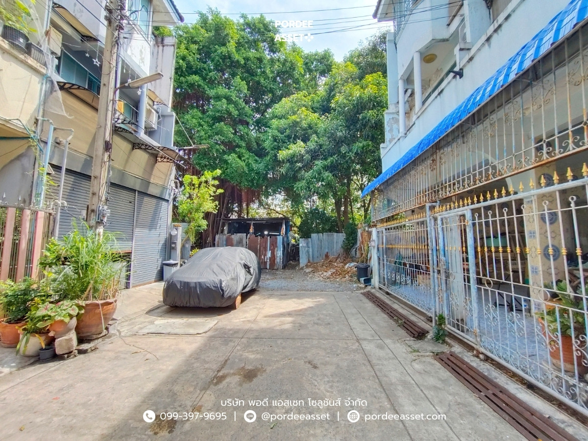 ทาวน์เฮาส์ 3 ชั้น ถ.แจ้งวัฒนะ-ปากเกร็ด ซ.36 ทำเลดี ใกล้รถไฟฟ้า ราคาถูก : Townhouse 3 levels Chaengwattana - Pak Kret 36 – รูปที่ 3