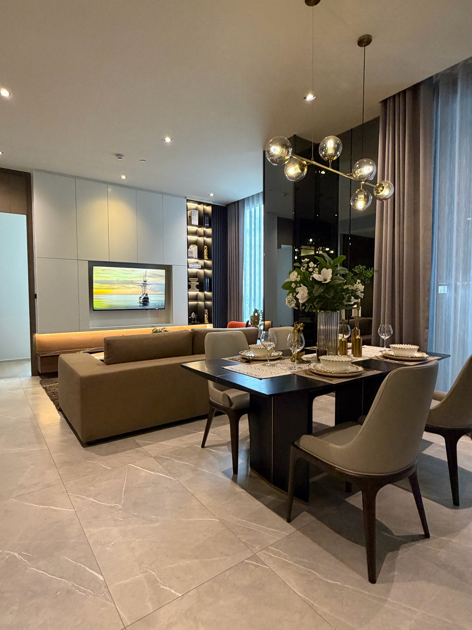 HYDE Heritage Thonglor 2-Bedroom ราคาพิเศษพร้อมรับทุกโปรโมชั่น พร้อมเข้าอยู่ – รูปที่ 2