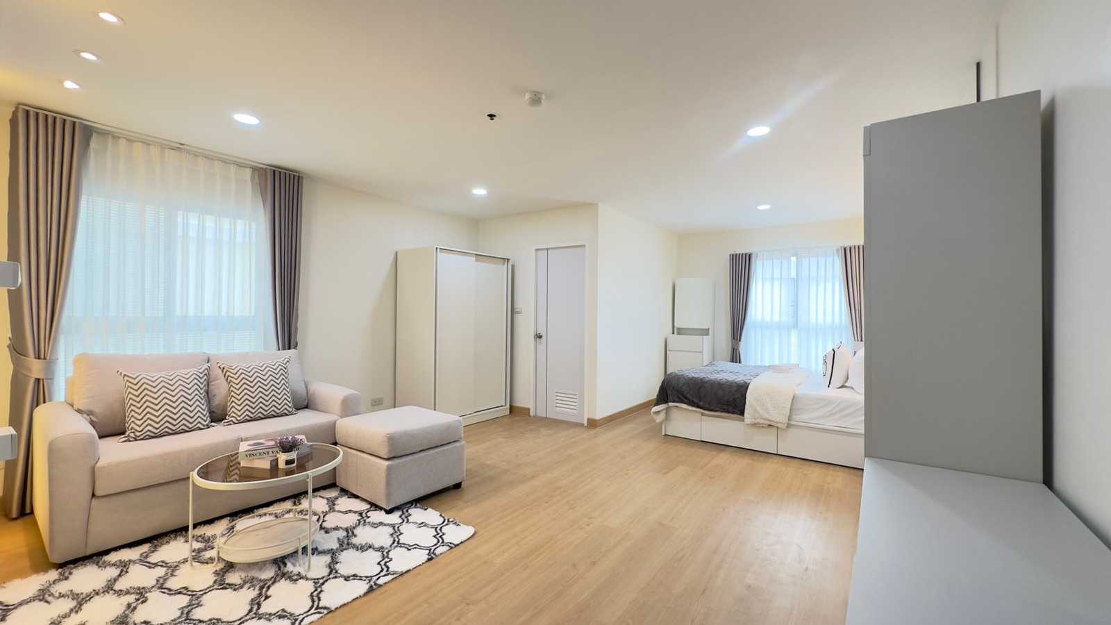 Now open for sale 🏡 Regent Home 5 Condo — only 3 minutes to MRT Ratchadaphisek. – รูปที่ 2