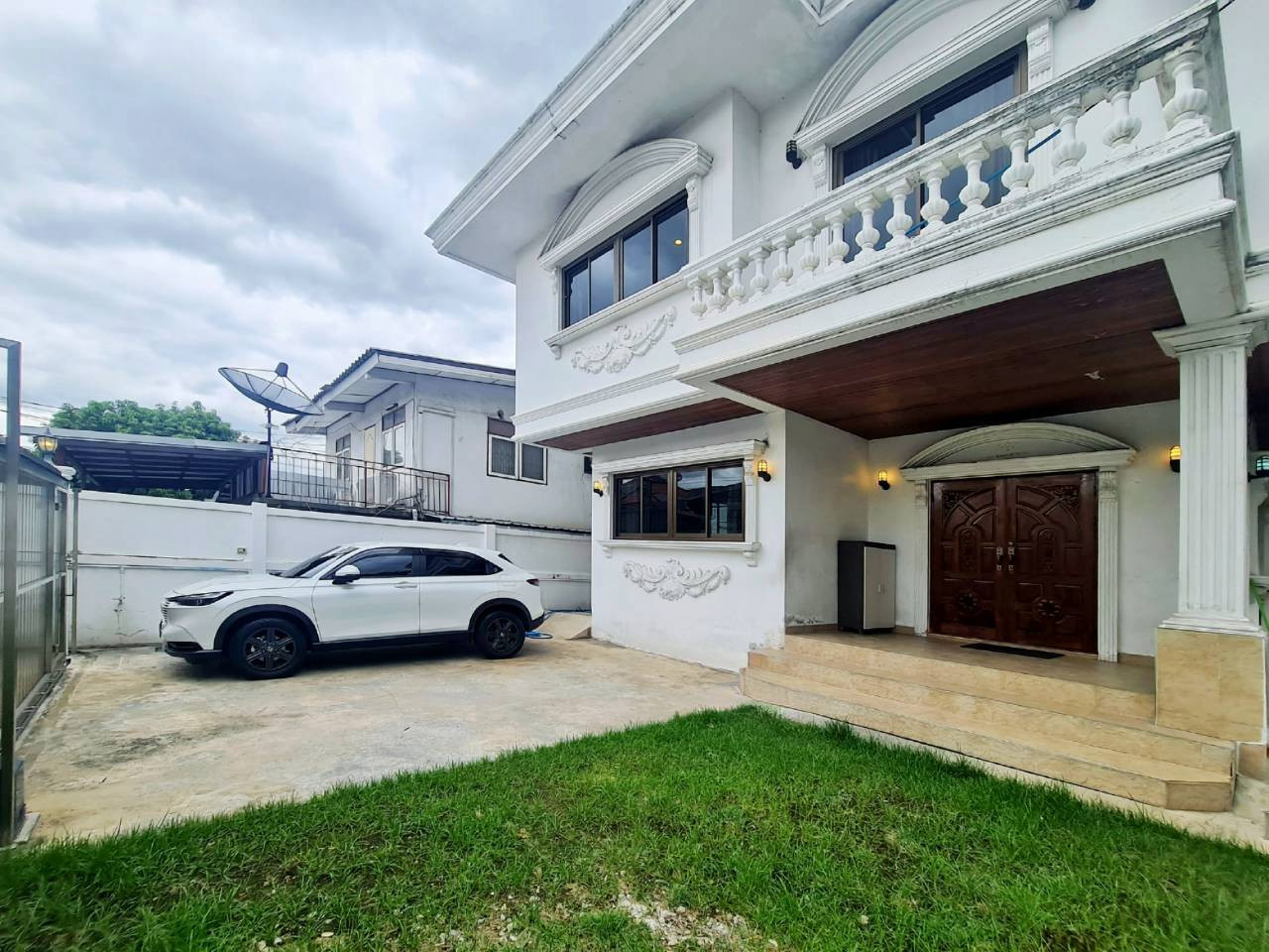  ขายหรือให้เช่า บ้านเดี่ยว 2 ชั้น 5 ห้องนอน 75 ตรว.  ใกล้ MRT สุทธิสาร (ID: HS-0164)