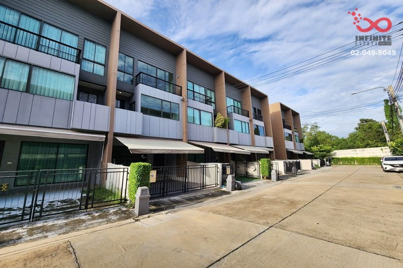 3-story townhouse for sale, Baan Klang Muang, Watcharaphon, Sukhapiban 5, Sai Mai, 18 sq m.