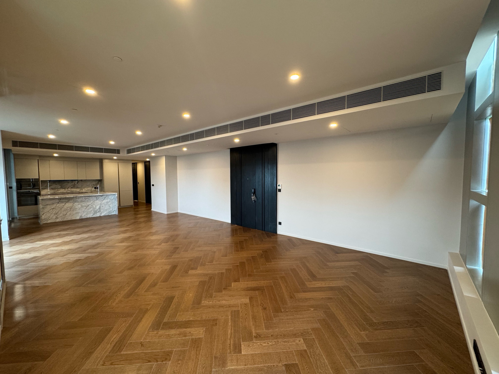 4 Bedroom The Residences 38 price Hot Deal Prime Thonglor Location 30 meters to BTS Thonglor 4 Bedroom The Residences 38 price Hot Deal Prime Thonglor Location 30 meters to BTS Thonglor