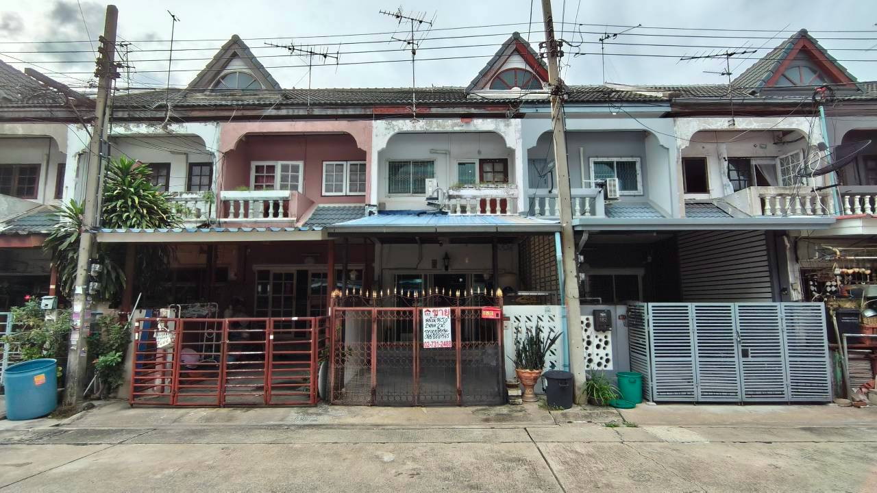 ขายทาวน์เฮ้าส์พหลโยธิน52แยก7 หมู่บ้านซื่อตรง สายไหม พื้นที่ 16.5 ตร.วา ใกล้ BTS สะพานใหม่ ตกแต่งต่อเติมสวย ราคาโคตรถูก เพียง 2.55 ล้าน เดินทางสะดวก – รูปที่ 2