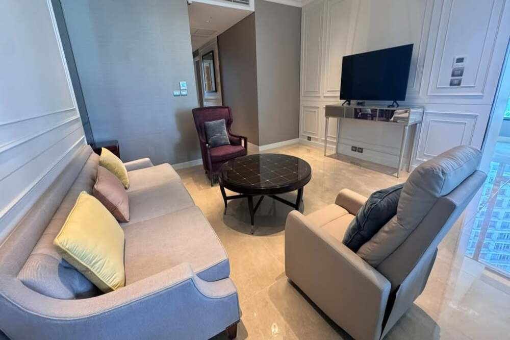 🔥Sale with tenant !!🔥 Sindhorn Residence, 2 bedroom, 3 bathroom, high floor 27++, Modern style !! Code C20260800029 furnished, Special Deal!!📣📣 