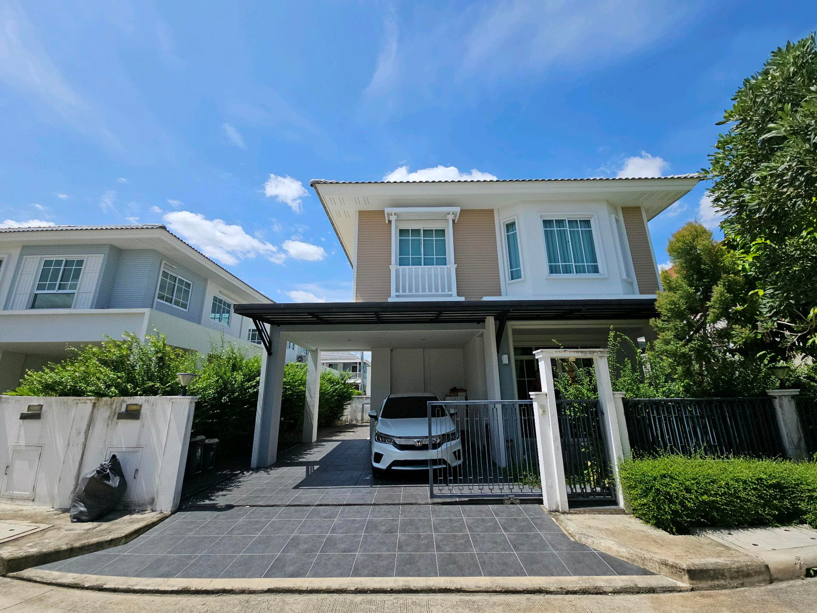 บ้านเดี่ยวแปลงมุมหลังริม ได้สวนสีเขียวส่วนตัว + ต่อเติมห้องนอนชั้นล่างพร้อมอยู่! บ้านเดี่ยวแปลงมุมหลังริม ได้สวนสีเขียวส่วนตัว + ต่อเติมห้องนอนชั้นล่างพร้อมอยู่!