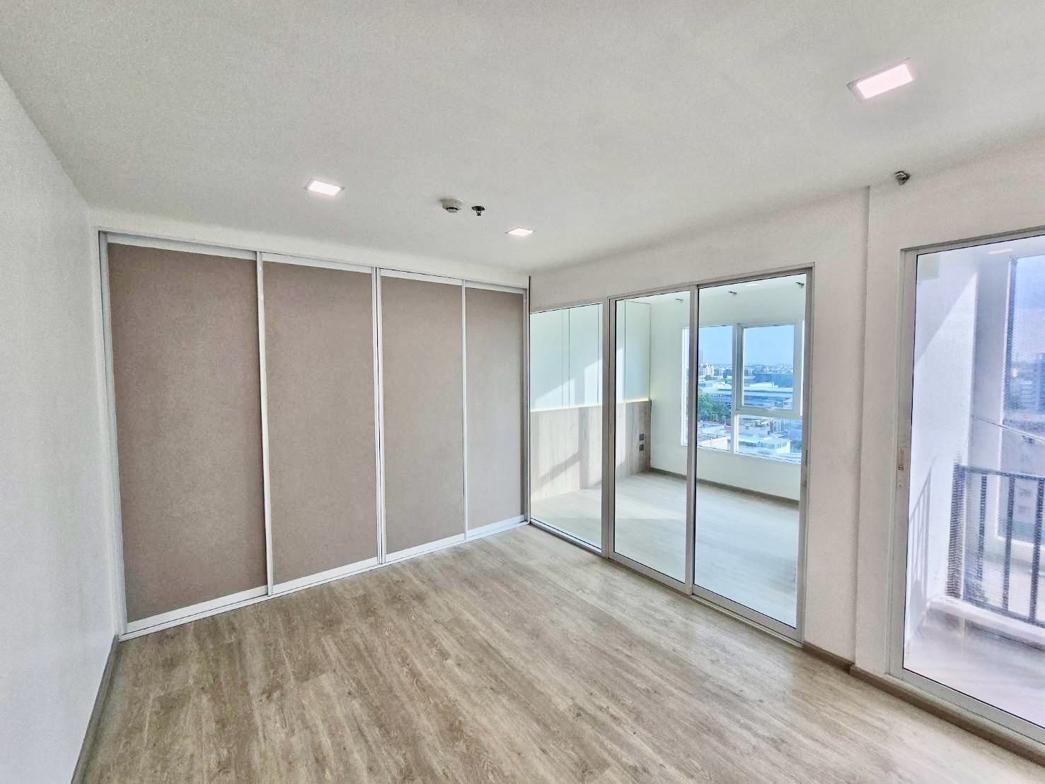ขายด่วน! Regent Orchid Condo, Sukhumvit101 (ทำเลดี ใกล้ BTS ปุณณวิถี) ห้องสภาพใหม่ สไตล์มินิมอล เพิ่งรีโนเวทเสร็จ พร้อมเข้าอยู่ได้ทันที!