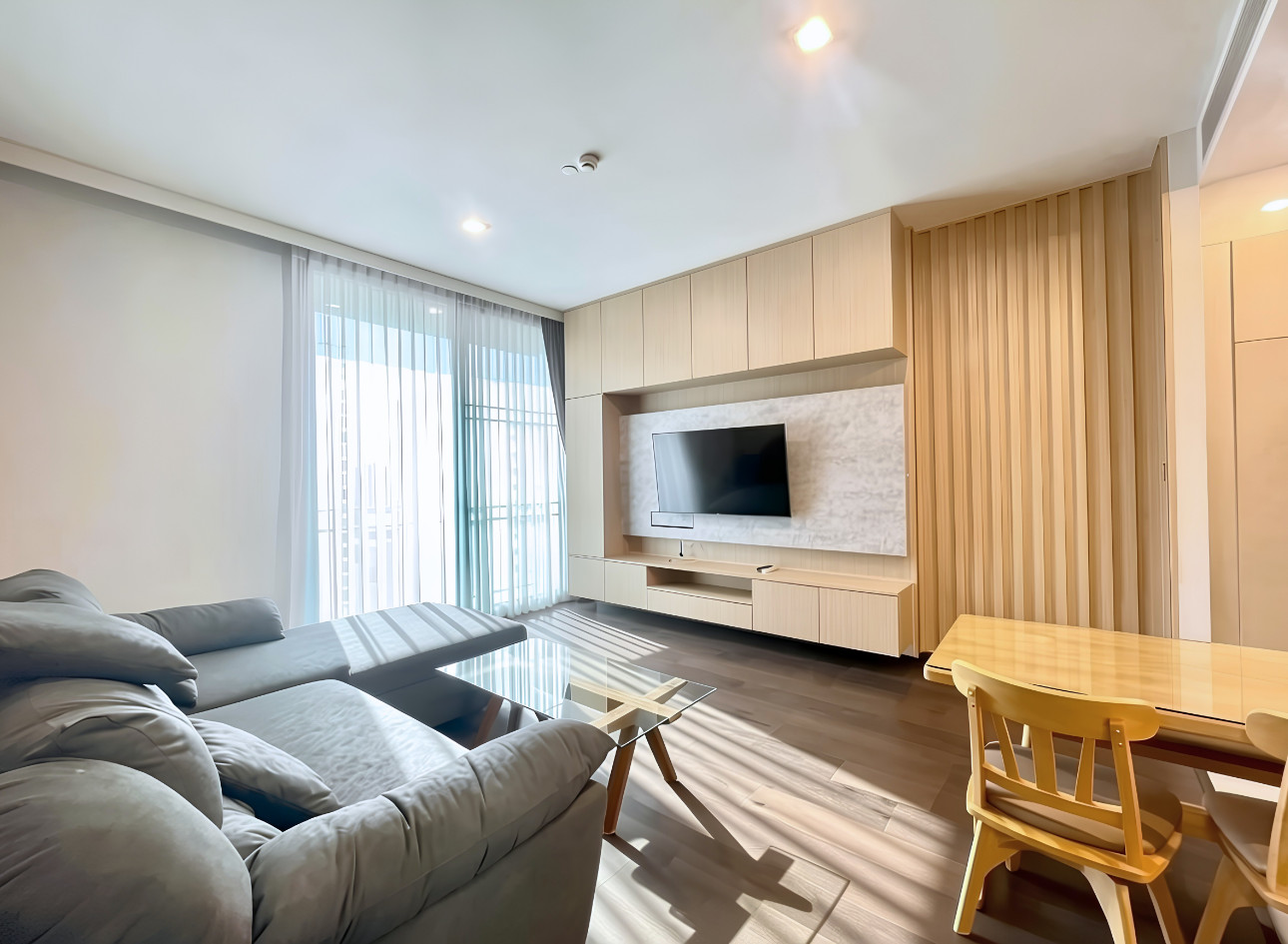 LAVIQ Sukhumvit 57 　Com70％