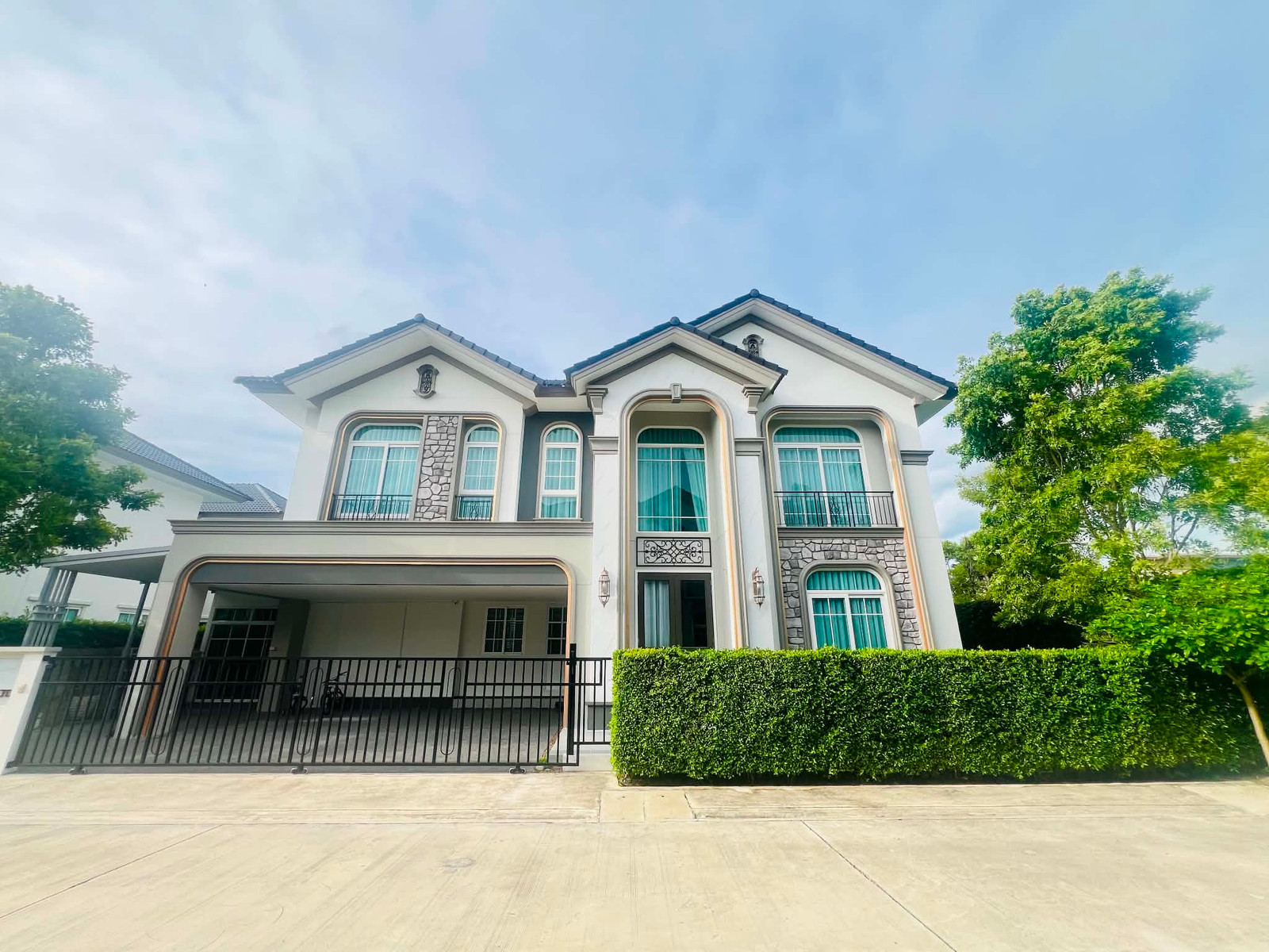 FOR RENT 📍Grandio บางนา กม.5 | หลังมุม | Private Zone ปล่อยเช่าเพียง 150,000 บาท / เดือน – รูปที่ 2
