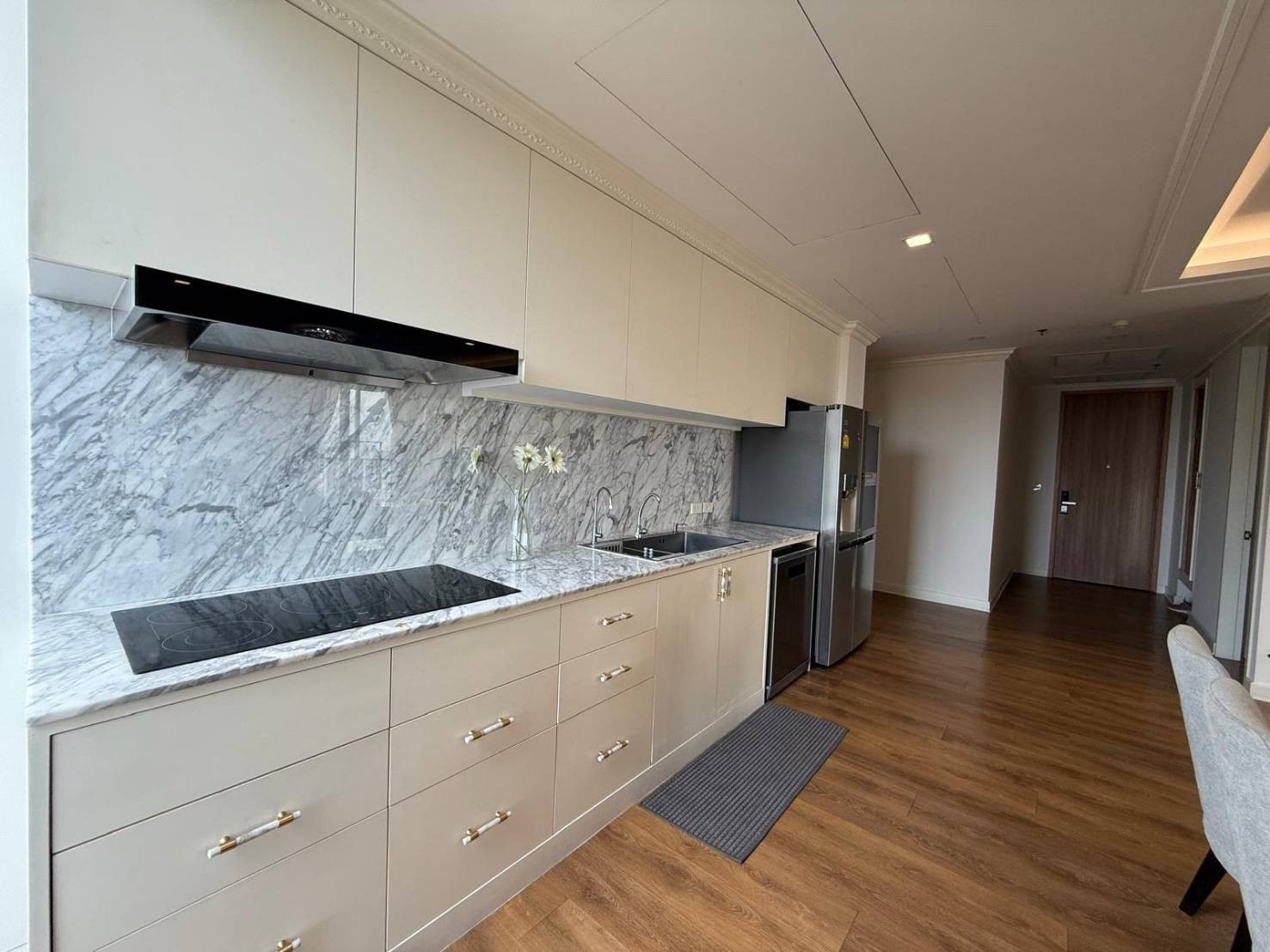 Noble B33 Sukhumvit, premium condominium on Sukhumvit location/135.85 sqm/3B3B/ 31 MB Noble B33 Sukhumvit, premium condominium on Sukhumvit location/135.85 sqm/3B3B/ 31 MB