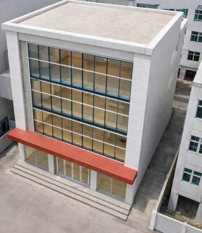 Ideal for massage, spa, office, Commercial building for rent, 3 adjoining units, 4 floors, 12 bathro