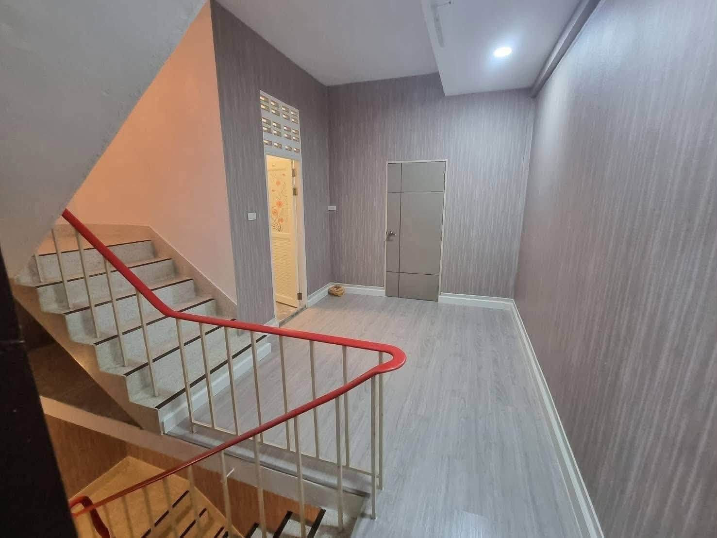 ให้เช่า ทาวน์โฮม 4 ชั้น 25 ตรว. อยู่ใกล้ MRT สุทธิสาร – รูปที่ 4