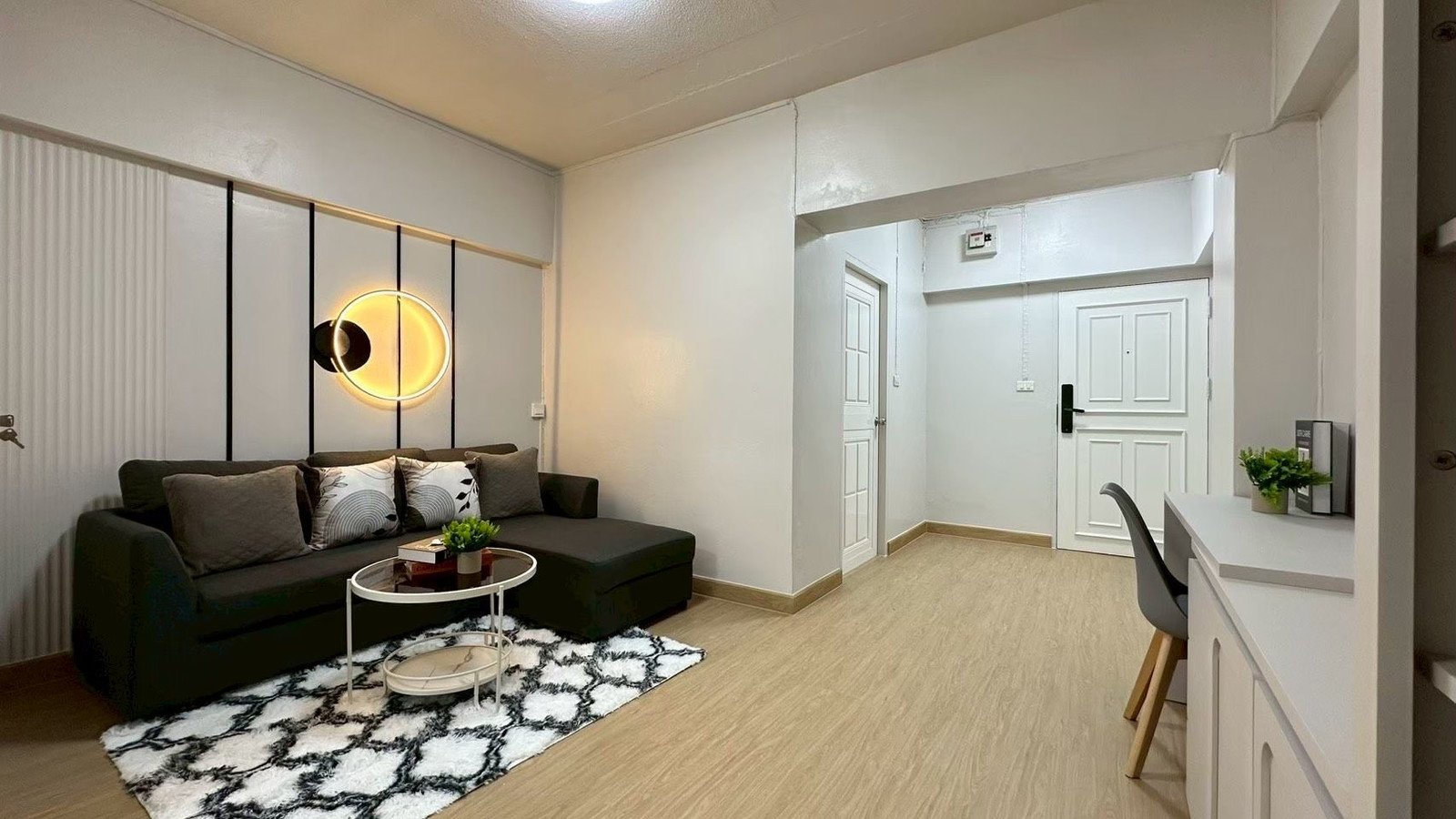 Condo for sale, fully furnished, ready to move in Plus built-ins throughout the room. Worth the price 🤭💖