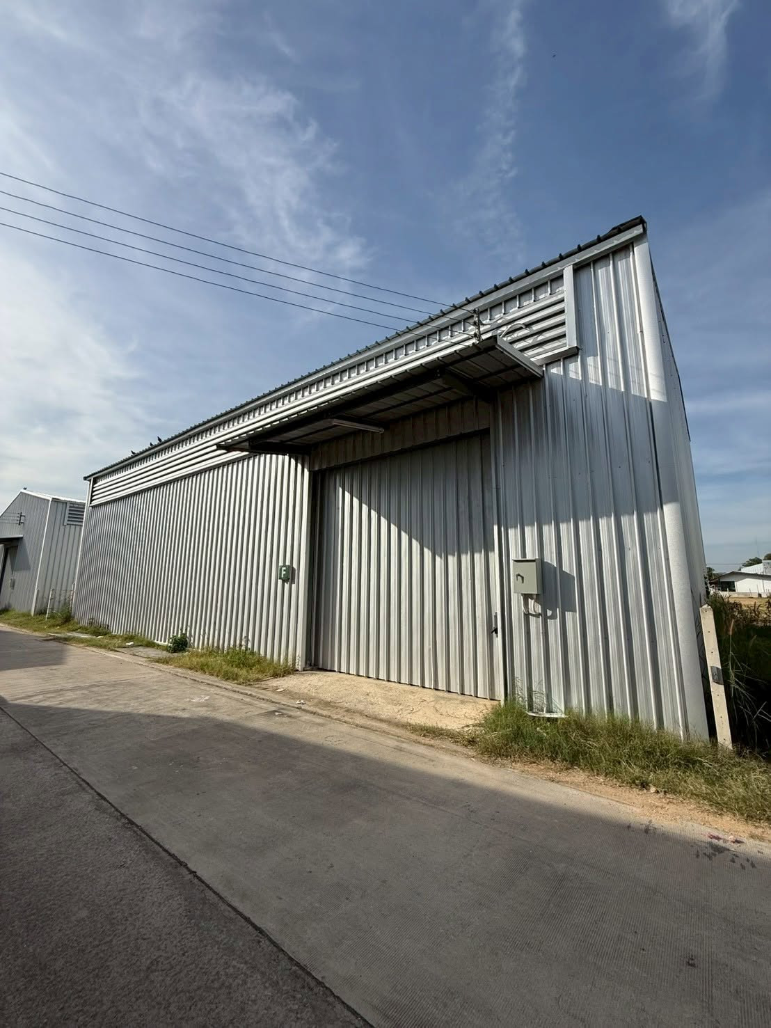 🚨 Urgent! Warehouse in new condition for rent, Bang Lamung 14, Chonburi, size 288, 345 and 353 sq m., 3 phase electricity, near Laem Chabang Port and Pattaya. 🚨 Urgent! Warehouse in new condition for rent, Bang Lamung 14, Chonburi, size 288, 345 and 353 sq m., 3 phase electricity, near Laem Chabang Port and Pattaya.