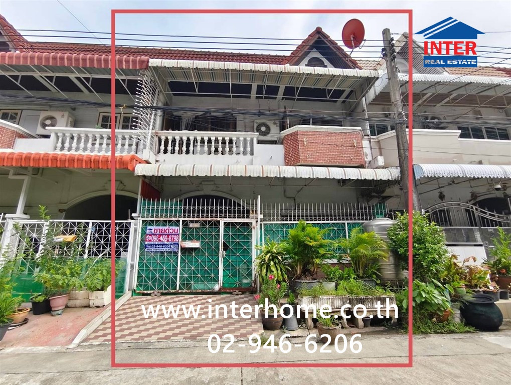 Townhouse, 2 floors, 22.3 sq m, Ruean Thong Village, Bang Sue, Soi Ruean Thong (near Soi Prachachuen 4, intersection 1-4), Prachachuen Road, Rim Khlong Prapa Road, Bang Sue District, Bangkok.