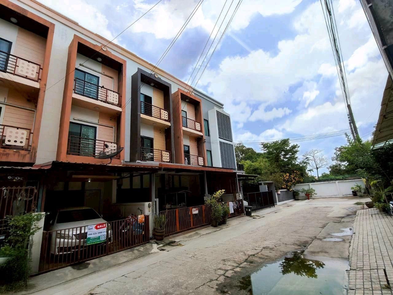 Urgent sale, townhouse near Central Bangna. Urgent sale, townhouse near Central Bangna.