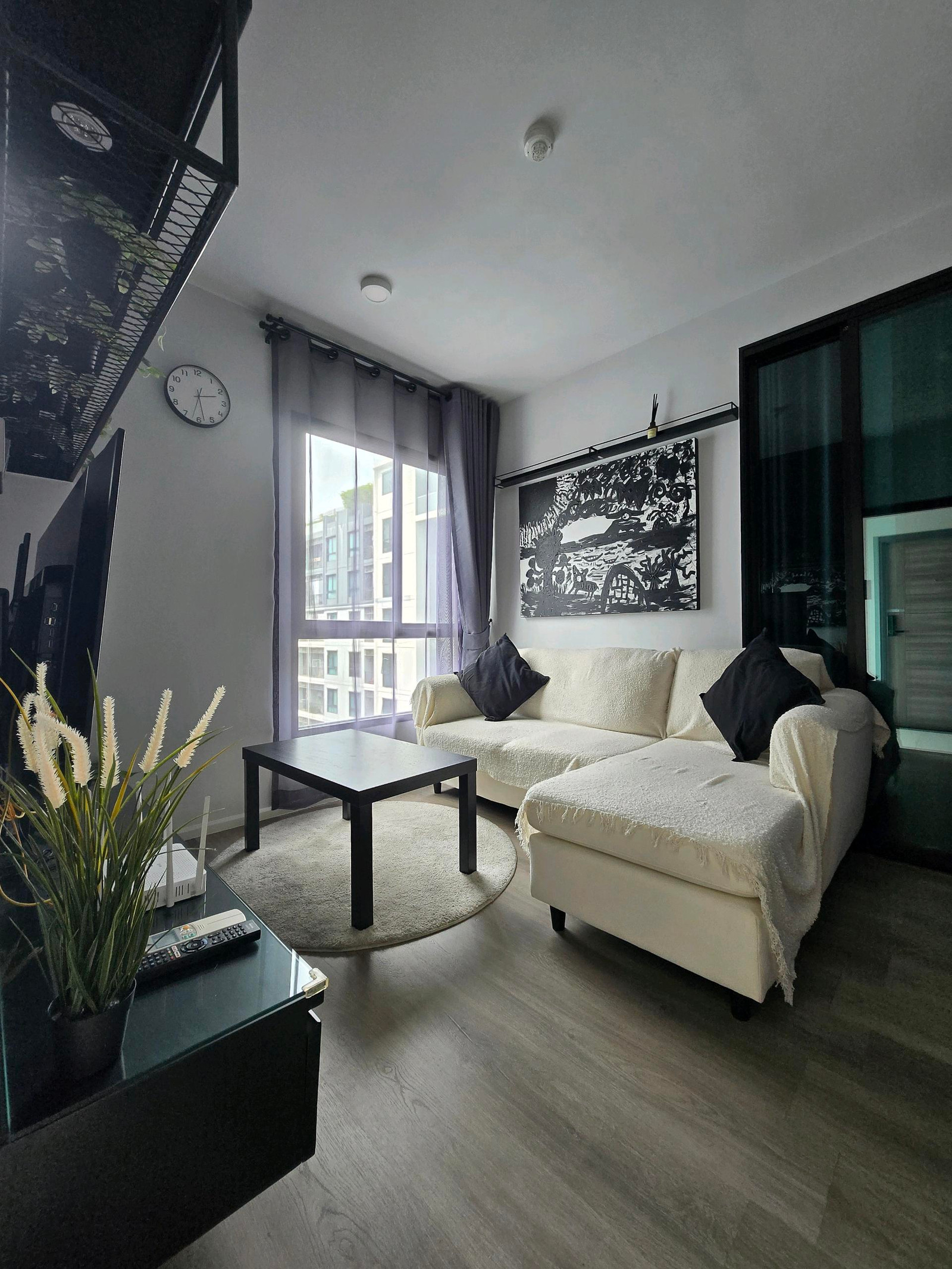 Condo for sale, Notting Hill, Sukhumvit 105, Soi Lasalle, near BTS Bearing, near St.Andrew School, good location, convenient travel, easy to find things to eat, near the market at the entrance of Soi Lasalle 10. Condo for sale, Notting Hill, Sukhumvit 105, Soi Lasalle, near BTS Bearing, near St.Andrew School, good location, convenient travel, easy to find things to eat, near the market at the entrance of Soi Lasalle 10.