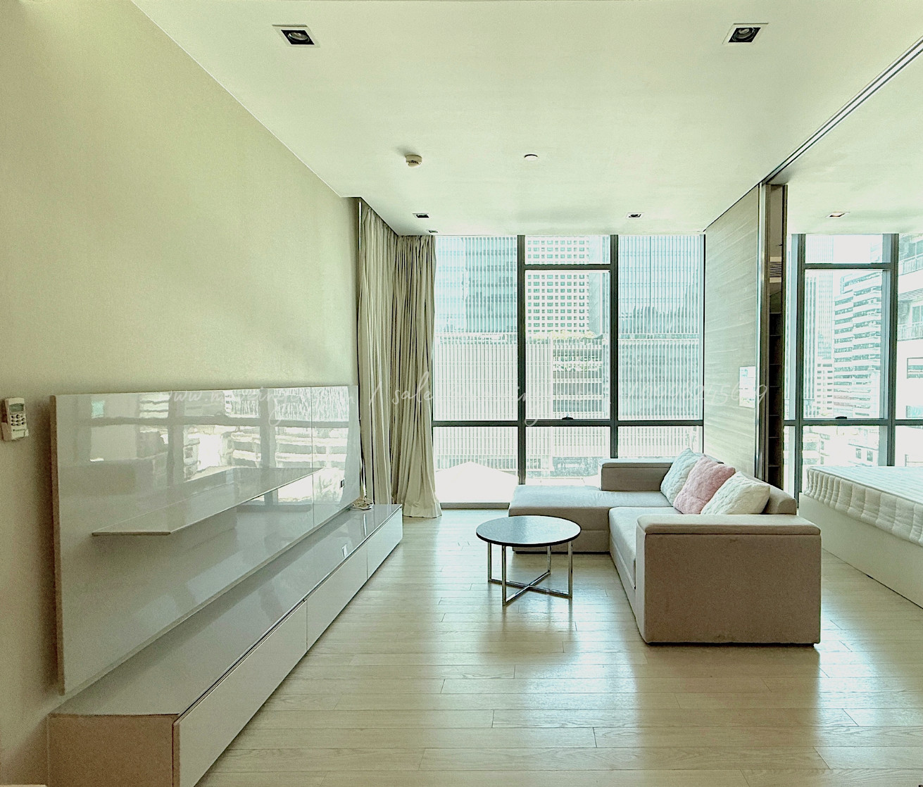 1 bedroom condo near BTS Asoke and MRT Sukhumvit