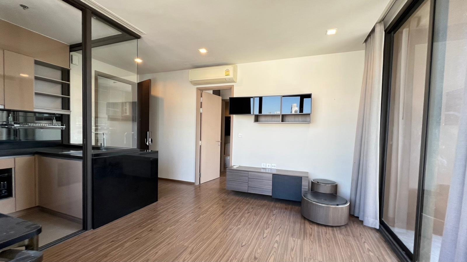 For Rent | THE LINE SUKHUMVIT 71 | BTS PHRA KHANONG | 1 Bedroom | 1 Bathroom | 45 sq.m. | 27,000/mo. | Corner Unit For Rent | THE LINE SUKHUMVIT 71 | BTS PHRA KHANONG | 1 Bedroom | 1 Bathroom | 45 sq.m. | 27,000/mo. | Corner Unit