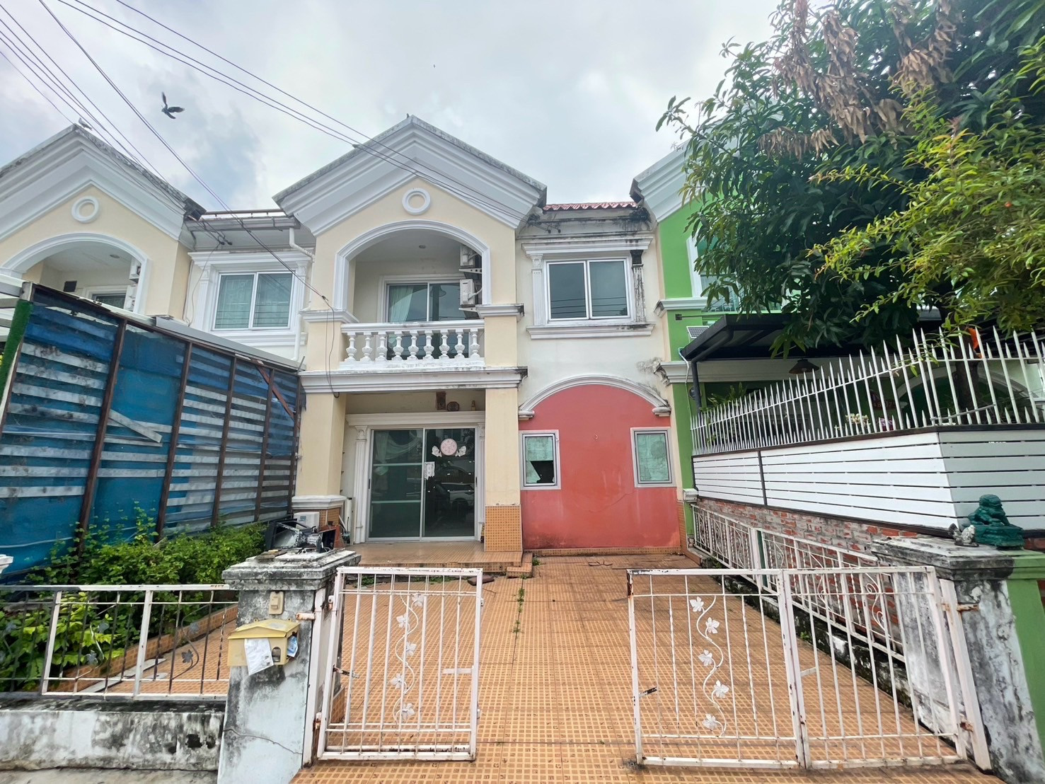 ขายทาวน์เฮาส์ 2 ชั้น | นิรันดร์วิลล์ ศรีนครินทร์ – ศรีด่าน 22