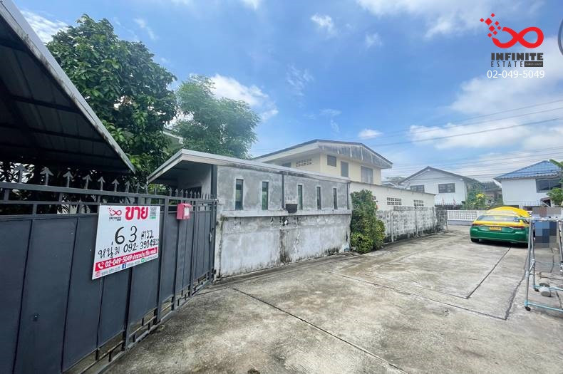 2-story detached house for sale, Khehanakorn Village 1, Chaloem Phrakiat Rama 9, Soi 22, near the Yellow Line, Sri Udom Station.