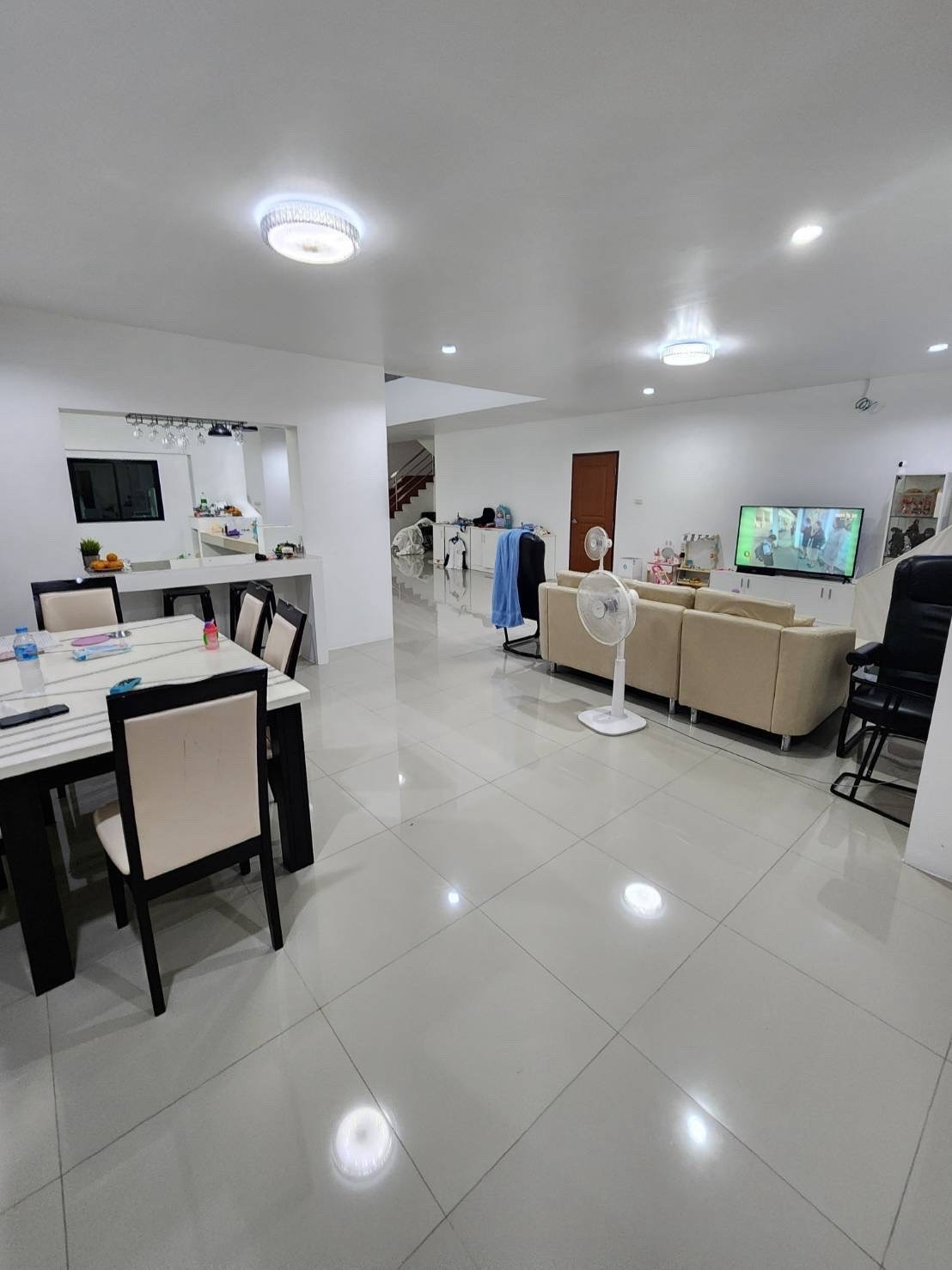 ขายบ้านสวยมาก   ขนาด 3 นอน 3 น้ำ จอดรถได้ 6 คัน – รูปที่ 3