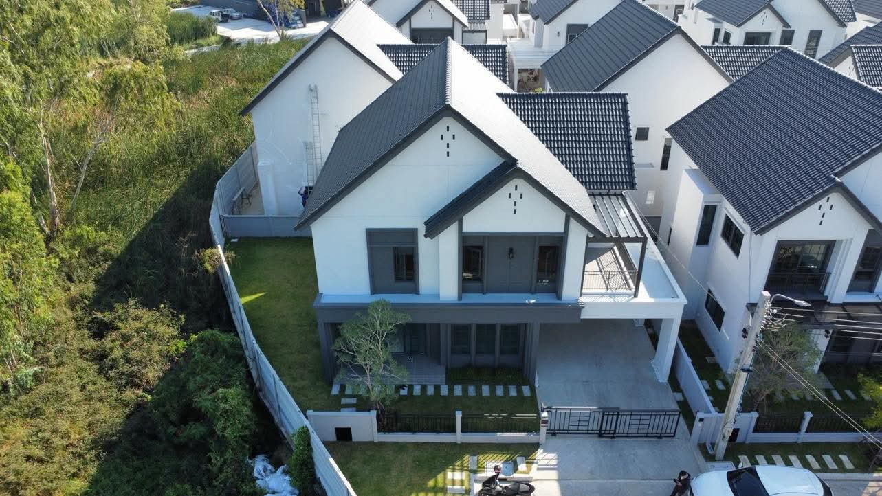 เซนโทร บางนา เฟส 2 / 4 ห้องนอน (ขายพร้อมผู้เช่า), Centro Bangna Phase 2 / 4 Bedrooms (SALE WITH TENANT)  DA176 