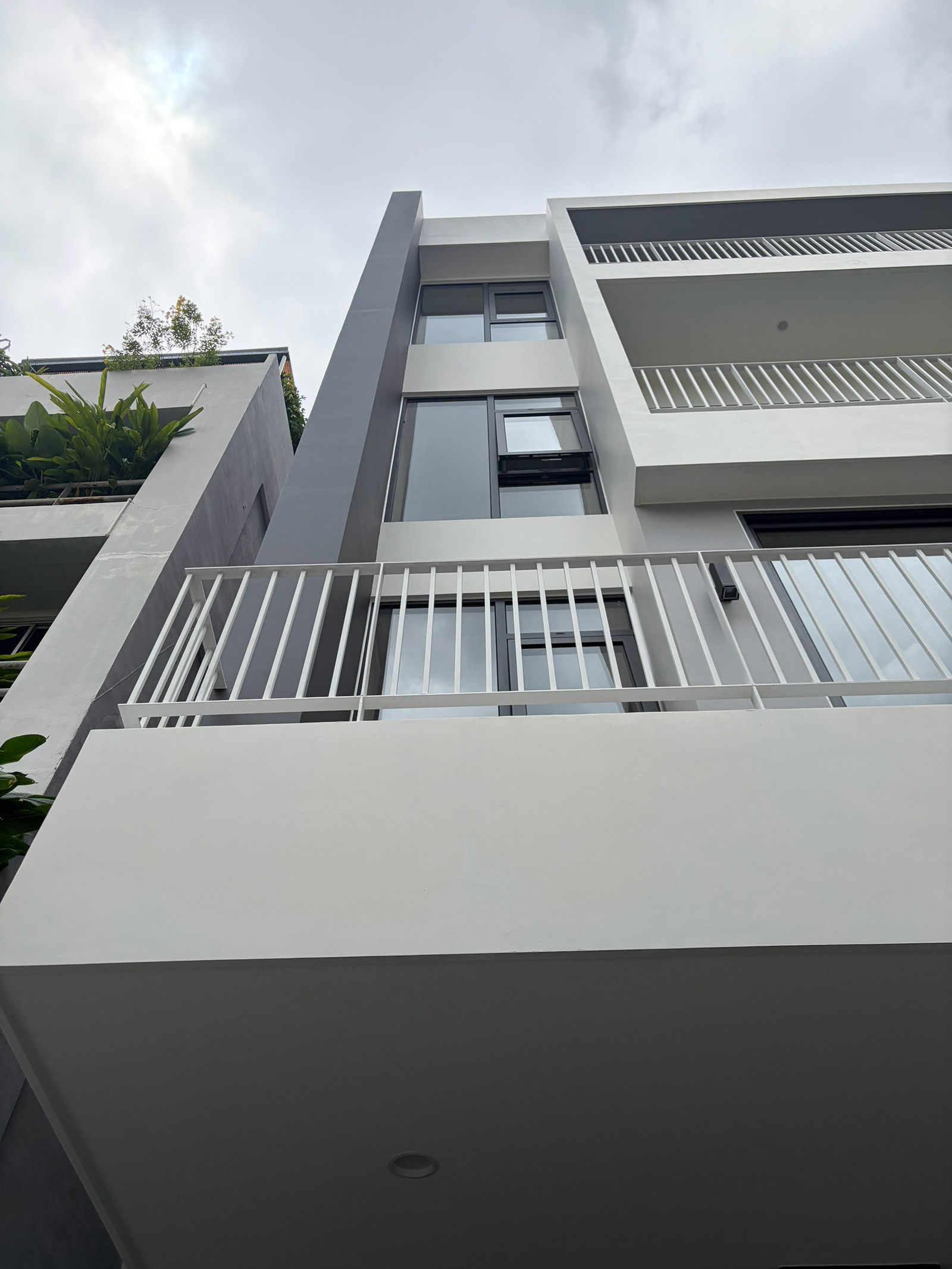🏢 ให้เช่า! โฮมออฟฟิศมือ 1 ทำเลทอง พระราม 9 — ติดเซ็นทรัลพระราม9 – รูปที่ 2