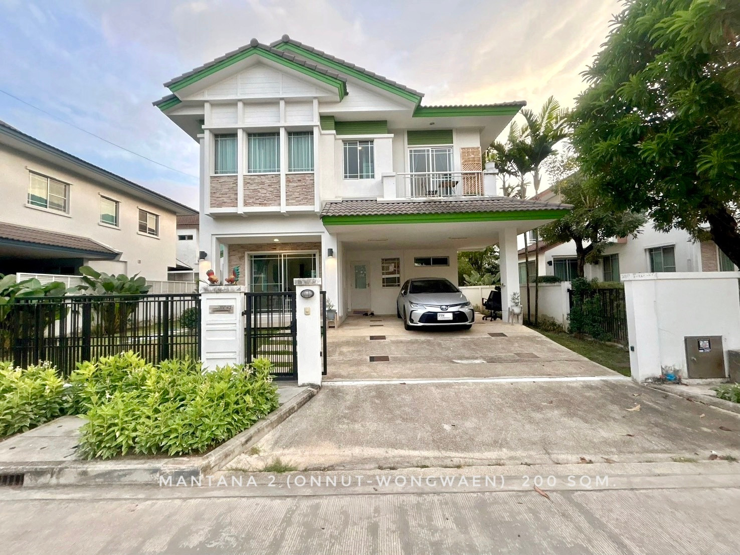🎉🎉Single house for rent Manthana Village 2 (On Nut-Wongwaen) next to the main road, pets allowed. Can make a home office