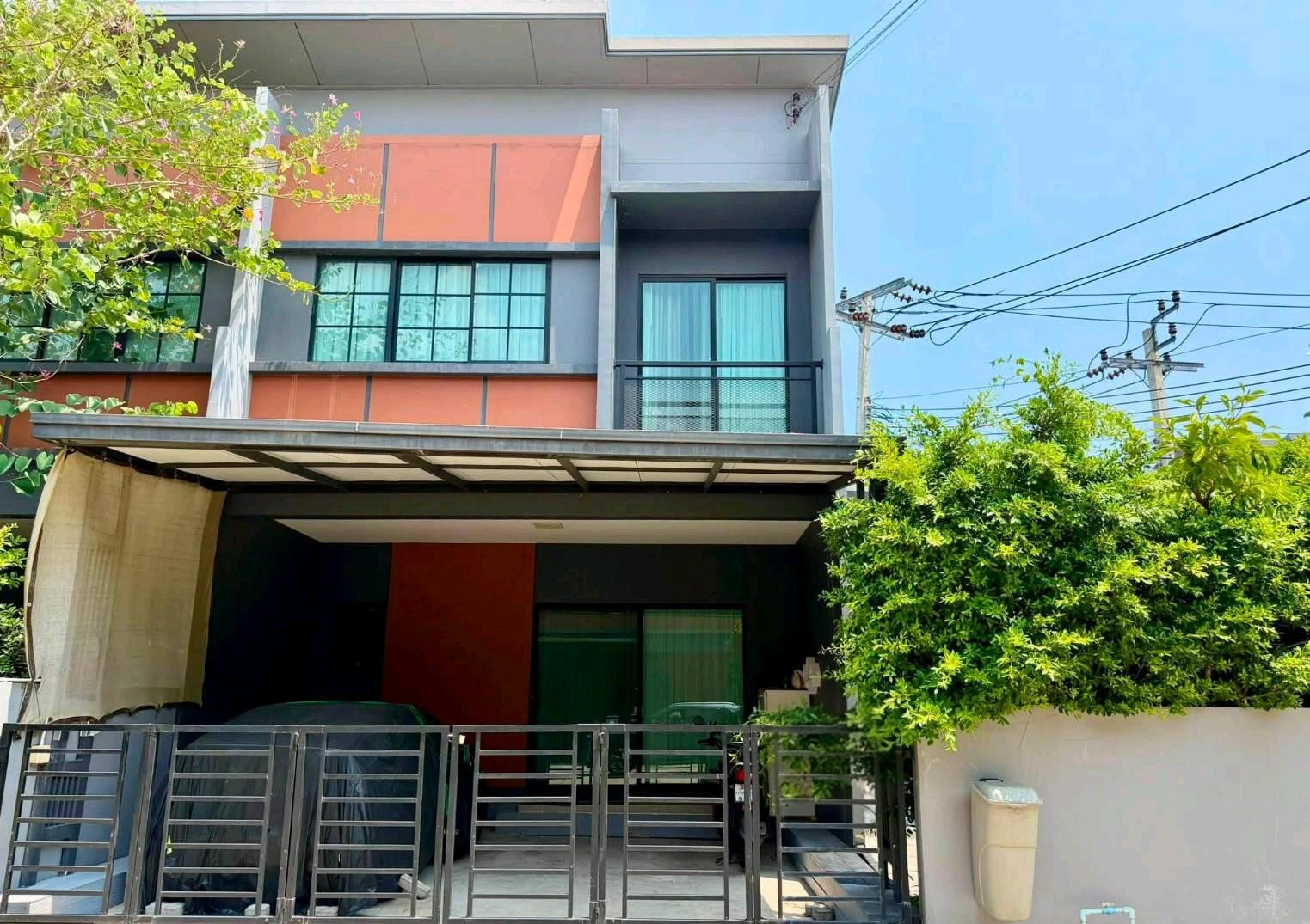 For rent, Siri Place Suksawat-Rama 3 townhome, 2 floors, 3 bedrooms, 2 bathrooms, back corner, fully furnished, ready to move in. For rent, Siri Place Suksawat-Rama 3 townhome, 2 floors, 3 bedrooms, 2 bathrooms, back corner, fully furnished, ready to move in.