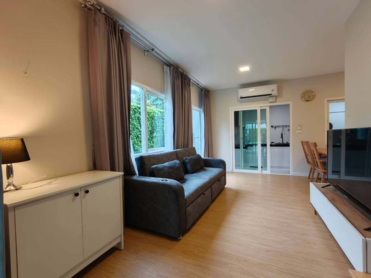 Siri Place Phutthabucha 39 / New house, corner plot for rent. Siri Place Phutthabucha 39 / New house, corner plot for rent.