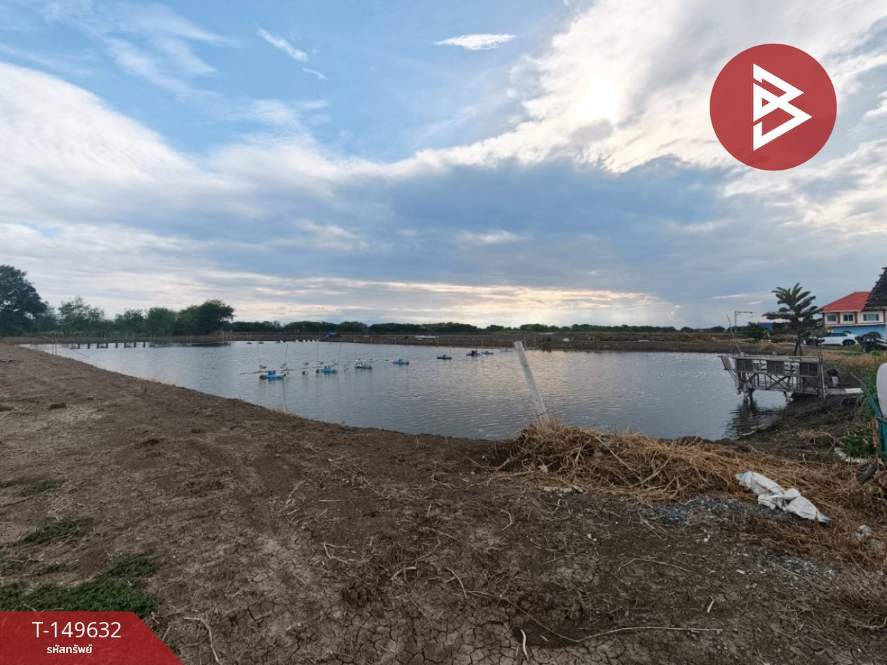 Land for sale, area 8 rai 2 ngan 88 square wah, Bang Pakong, Chachoengsao.