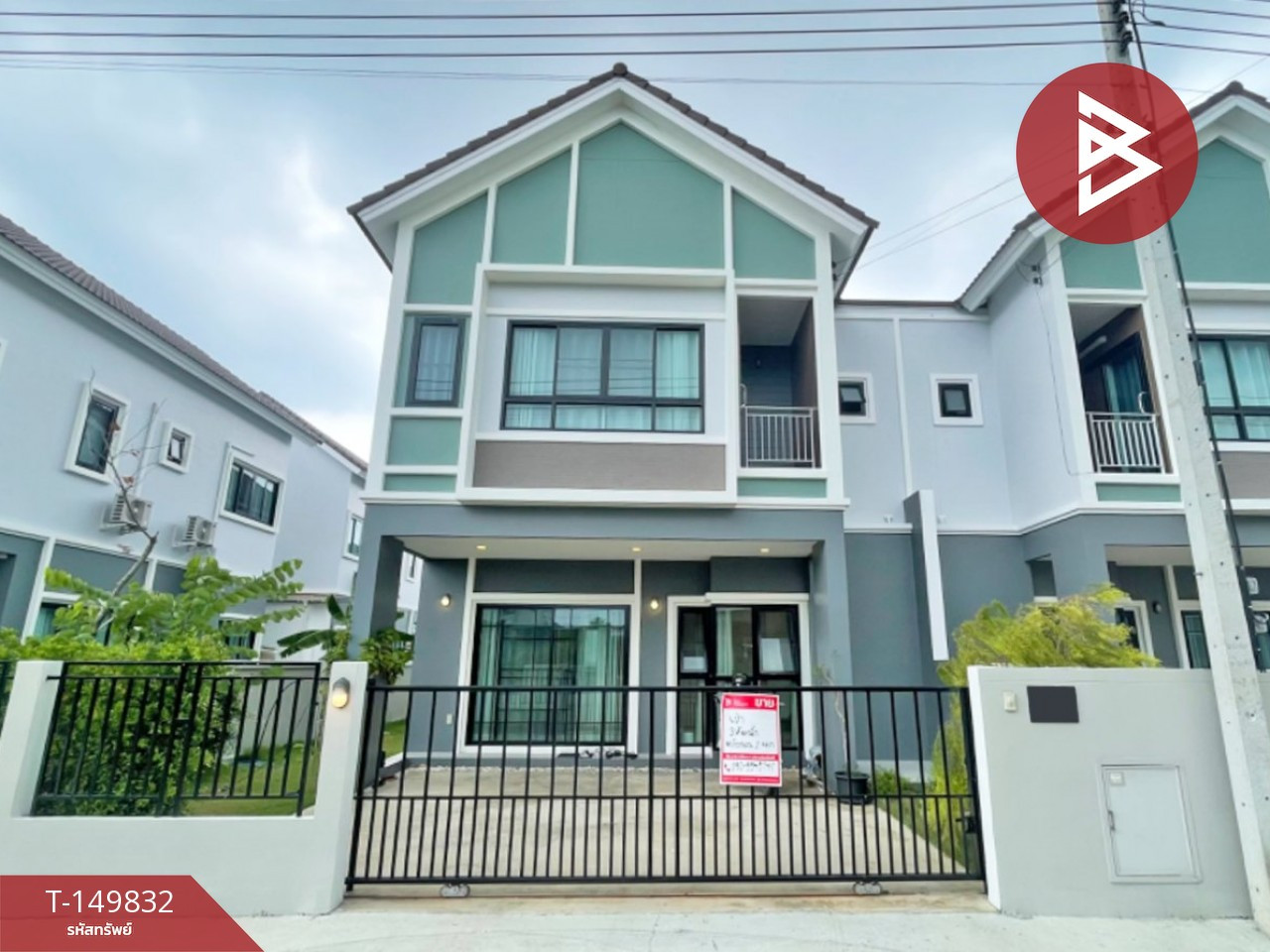 2-story semi-detached house for sale, Srithep Village, Bang Pakong, Chachoengsao, beautiful, ready to move in.