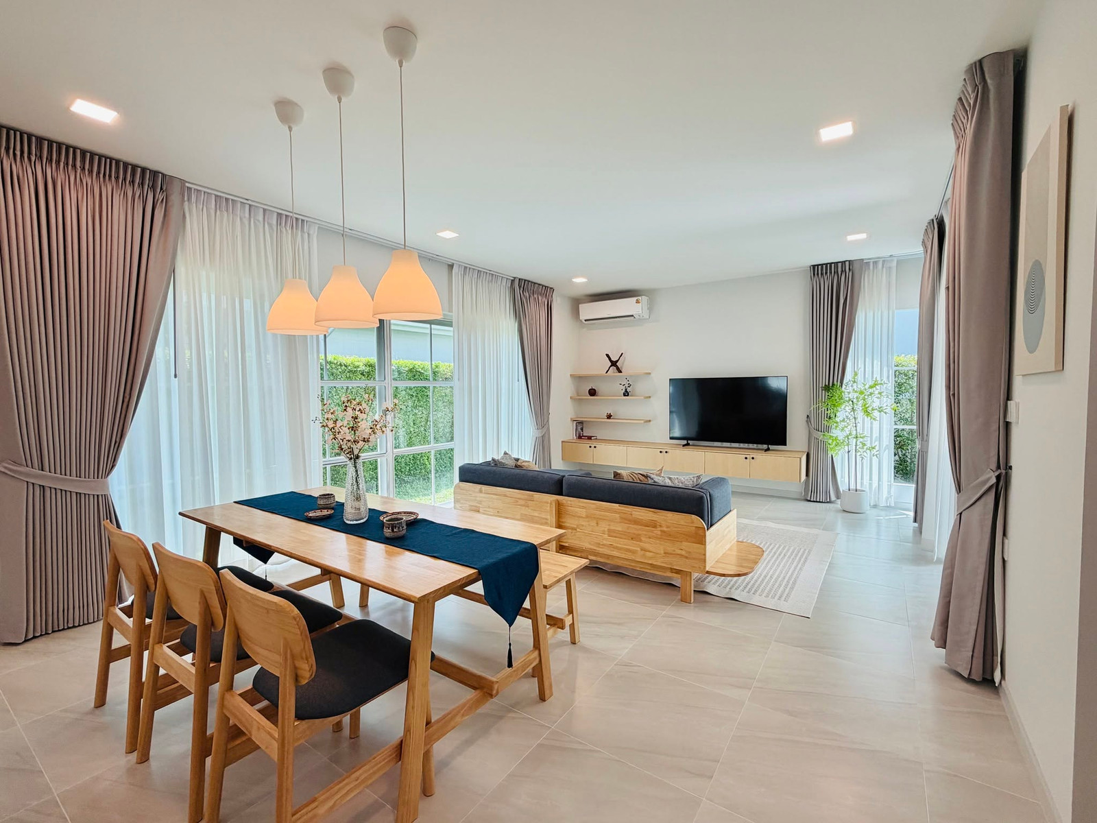 💥CP-11822💥 House for rent in Chaiyapruek Bangna km 15 project. 👉Add Line @cozycondo