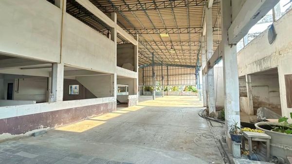 1,225sq m. warehouse on 300 sq.wa. Letana Hotel 1.86km Theparak Rd. BangPhli-Tamru