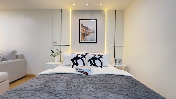 🌇✨ Regent Home 5 — อยู่รัชดา ใช้ชีวิตง่าย ใกล้ครบทุกอย่าง เหมาะสำหรับคนทำงานที่ต้องการเดินทางสะดวก และคนที่ชอบอยู่ใกล้แหล่งกิน–เที่ยว 🥰