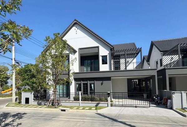 เซนโทร บางนา เฟส 2 / 4 ห้องนอน (ขาย), Centro Bangna Phase 2 / 4 Bedrooms (FOR SALE) DA182 