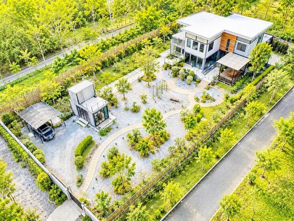 MRT BANGRAKNOI THAIT 630 M. ON 1 RAI LAND WITH 640 SQ.M. MODERN LOFT OFFICE 5 LARGE ROOMS 3 BATHROOMS NEAR USABLE AREA PRIVATE GARDEN
