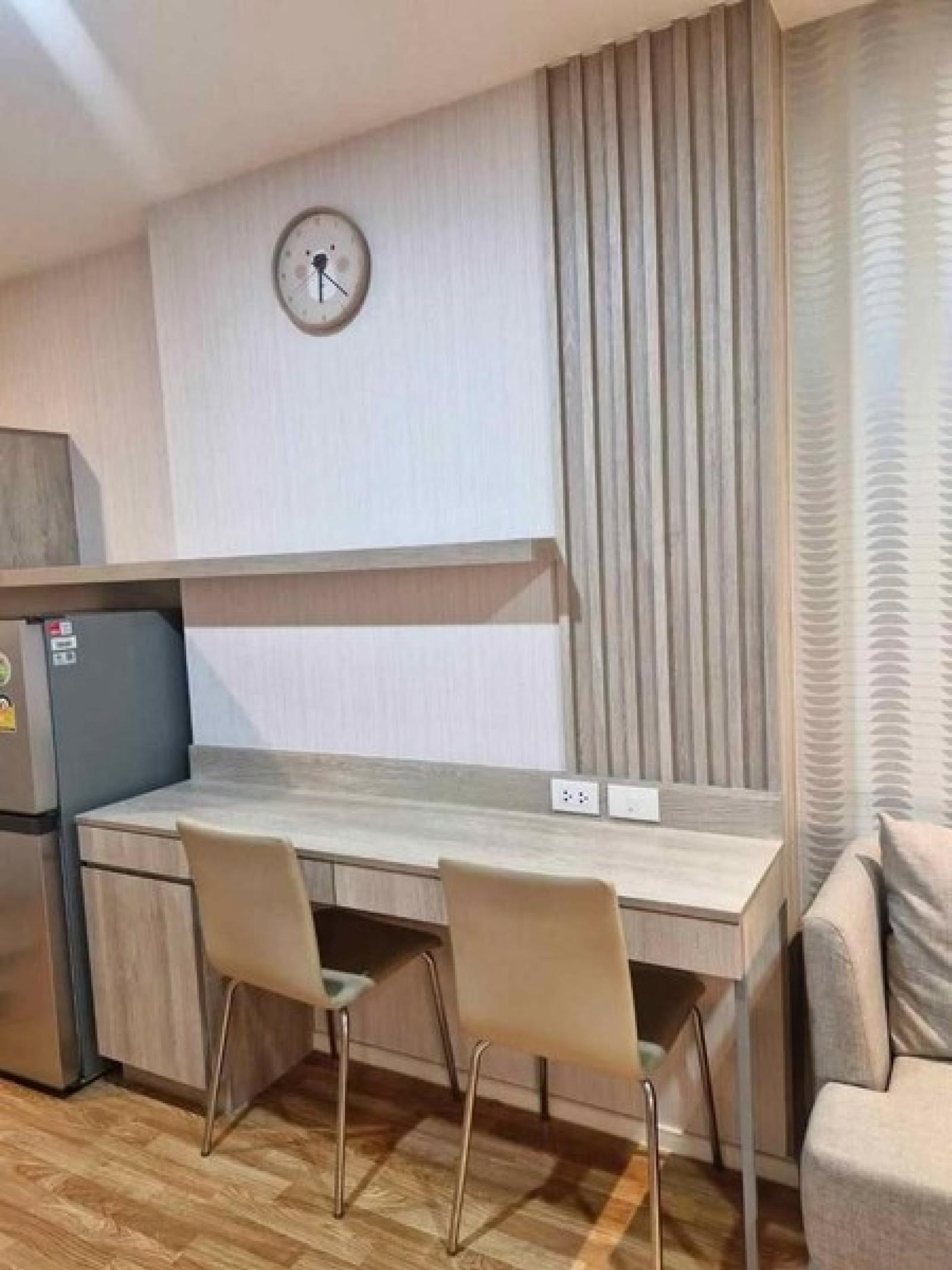 (A050282) Lumpini Park Borom Ratchachonni-Sirindhorn (A050282) Lumpini Park Borom Ratchachonni-Sirindhorn