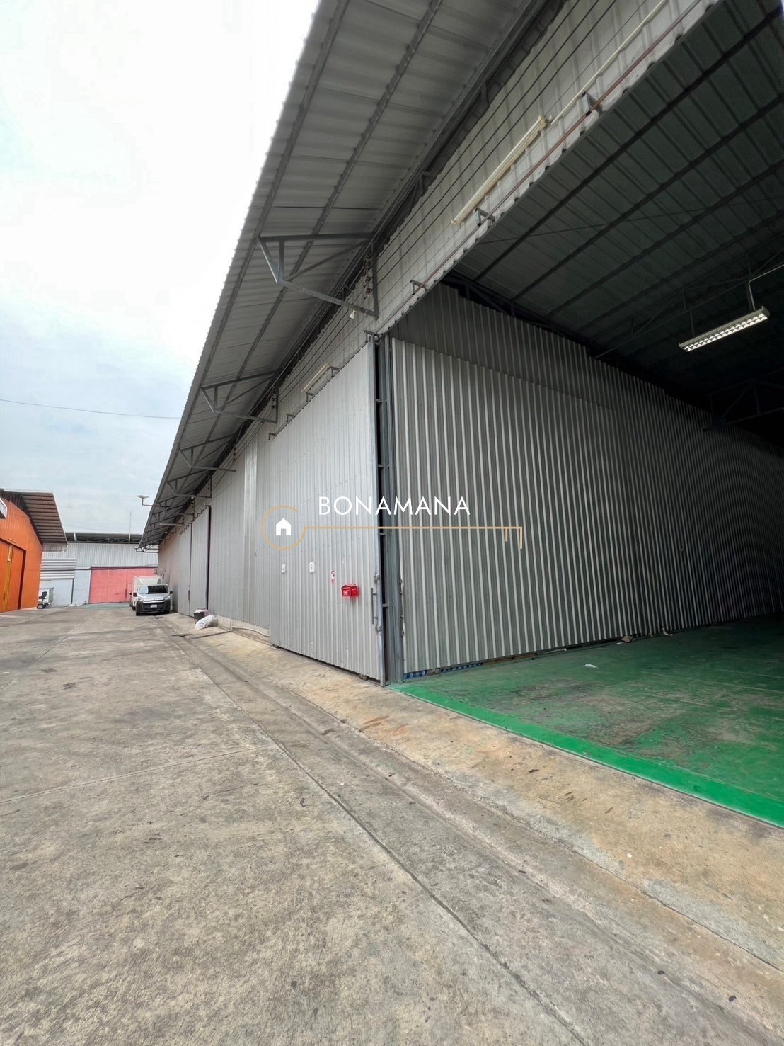 Warehouse for rent Yothin Phatthana