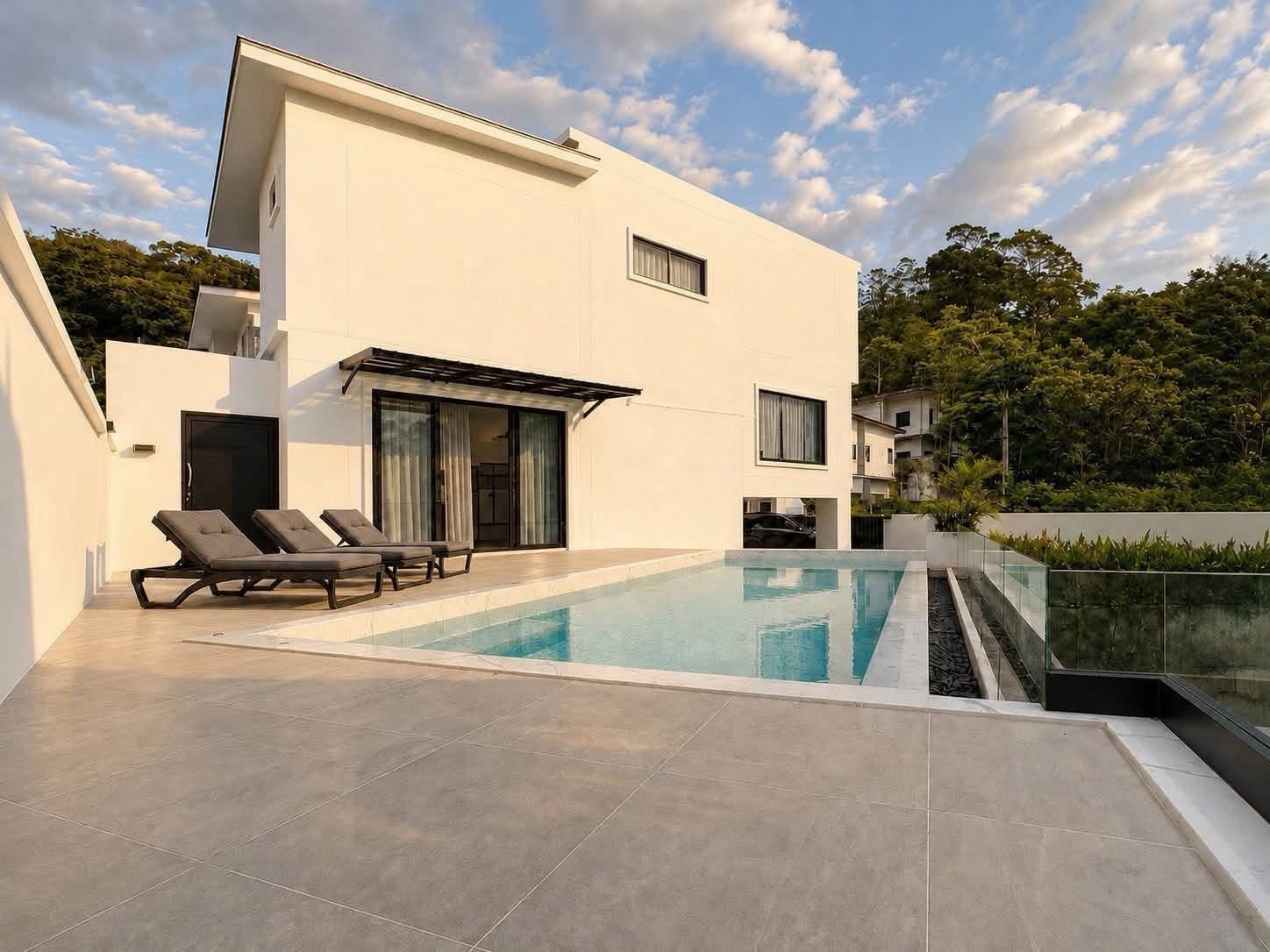 MODERN LUXURY POOL VILLA  Luxury Living | Peaceful Nature | Prime Location  📍 LOCATION: A QUIET & EXCLUSIVE AREA OF PATONG, PHUKET – รูปที่ 2